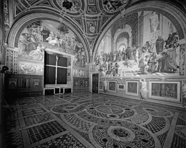Raphael's frescoes in Rome - Rooms of Signature